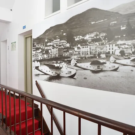 Internacional Azores Boutique Auberge de jeunesse *