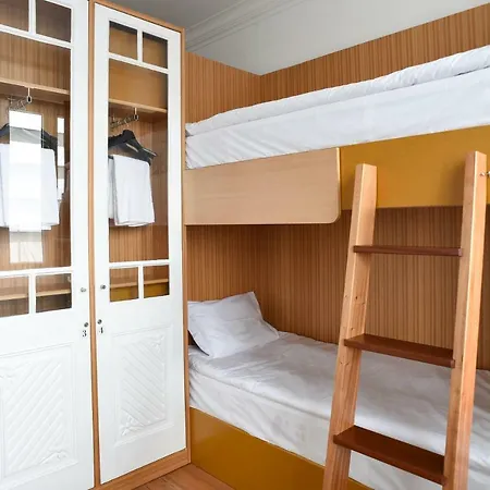 Internacional Azores Boutique Hostel
