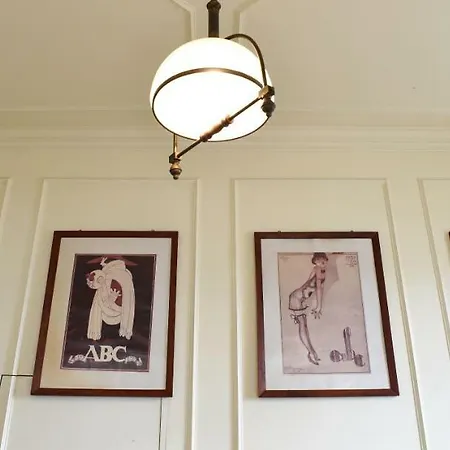 Internacional Azores Boutique אכסניה *