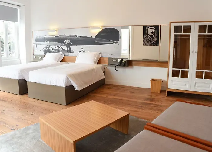 Internacional Azores Boutique Hostel *