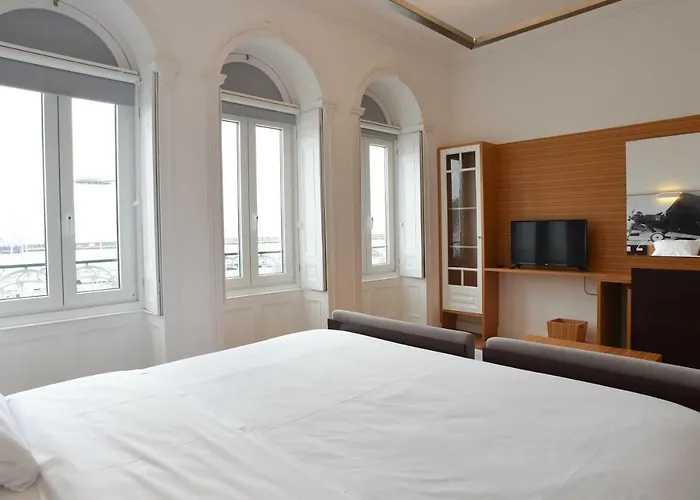 Internacional Azores Boutique Hostel *