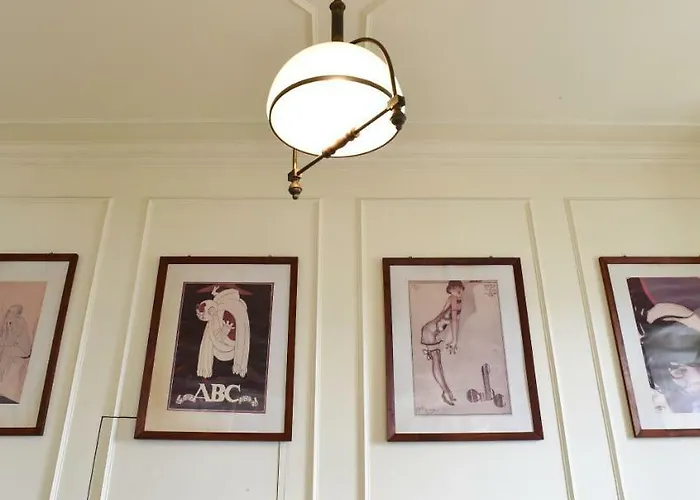 Internacional Azores Boutique Hostel *